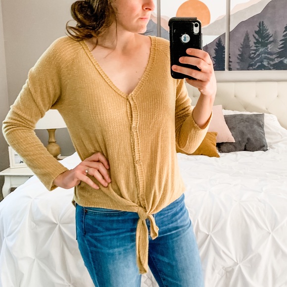 Sienna Sky tie front woven top in mustard yellow - Picture 2 of 7